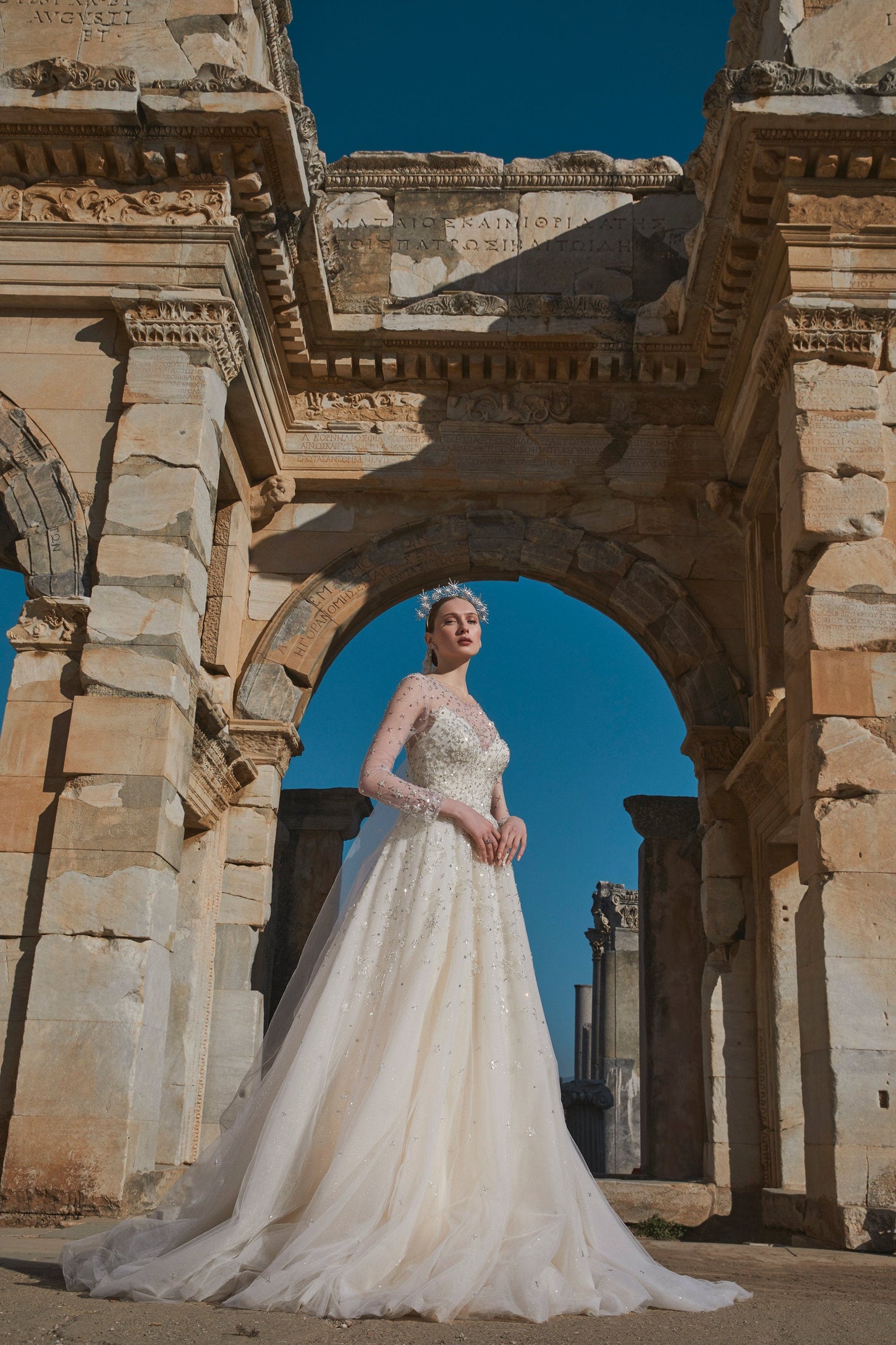 Majestic Elegance: Corset Lace Waist Ball Gown