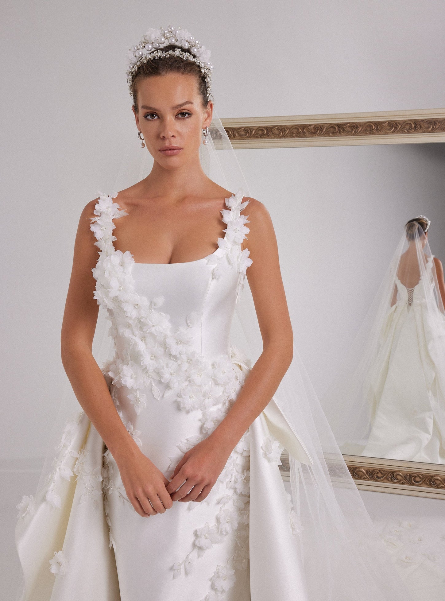 Romantic 3D Floral Designed Off-White Mermaid Wedding Dress