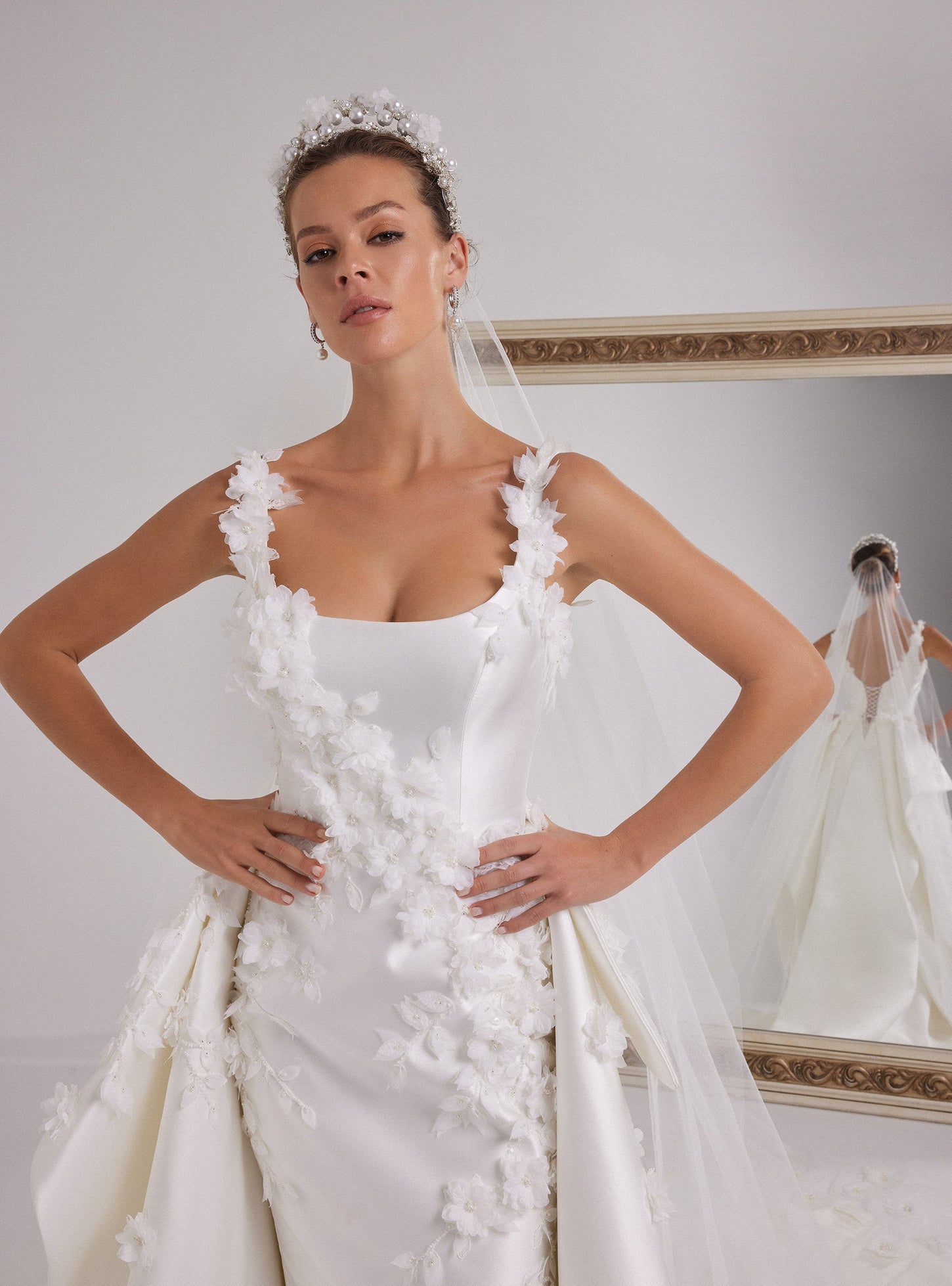 Romantic 3D Floral Designed Off-White Mermaid Wedding Dress