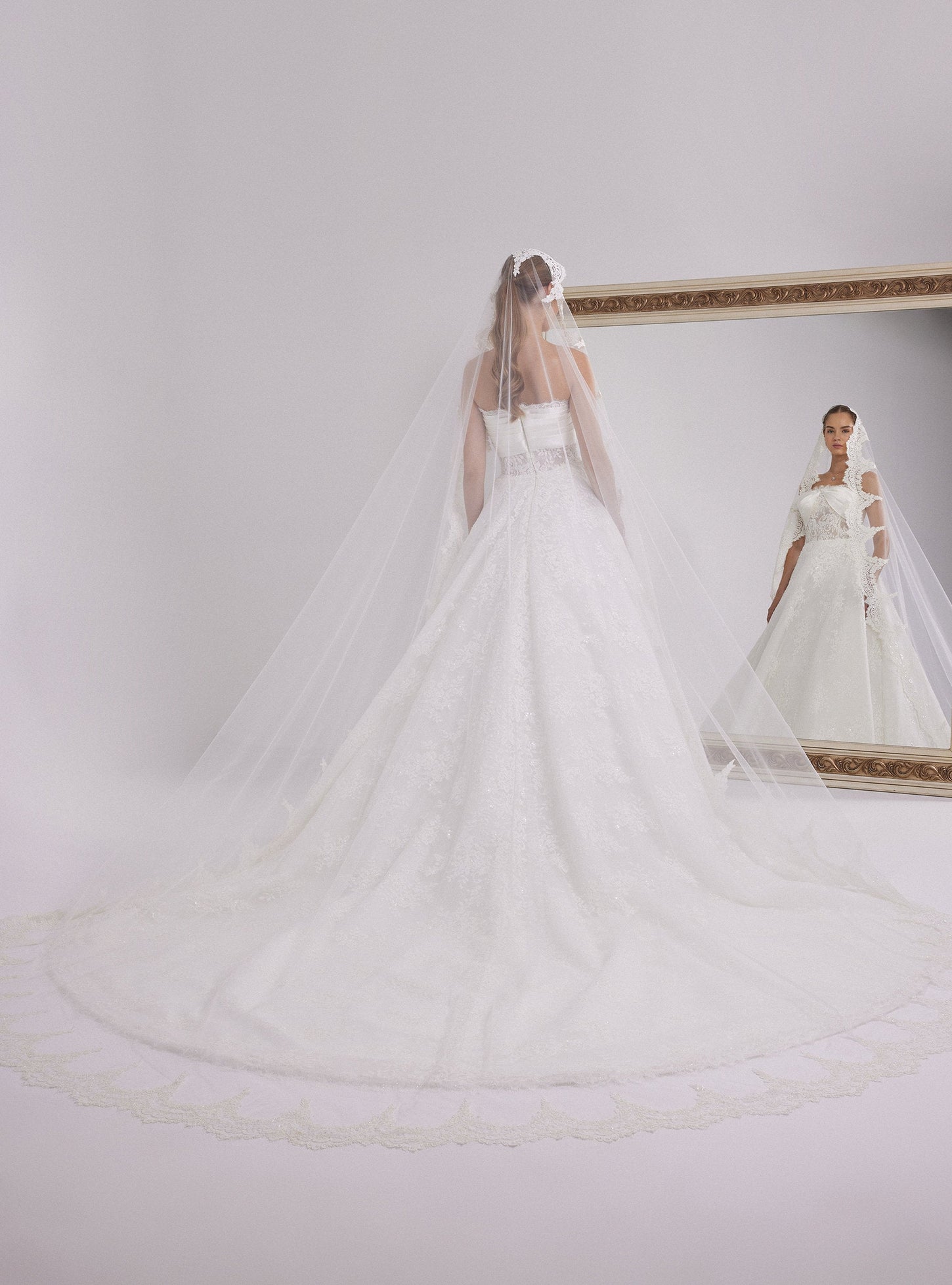 Romantic French Lace Designed White A-line Wedding Dress with Straight Neckline