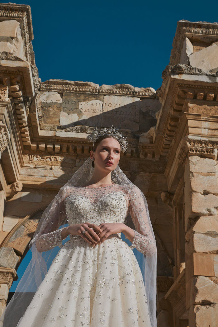 Majestic Elegance: Corset Lace Waist Ball Gown