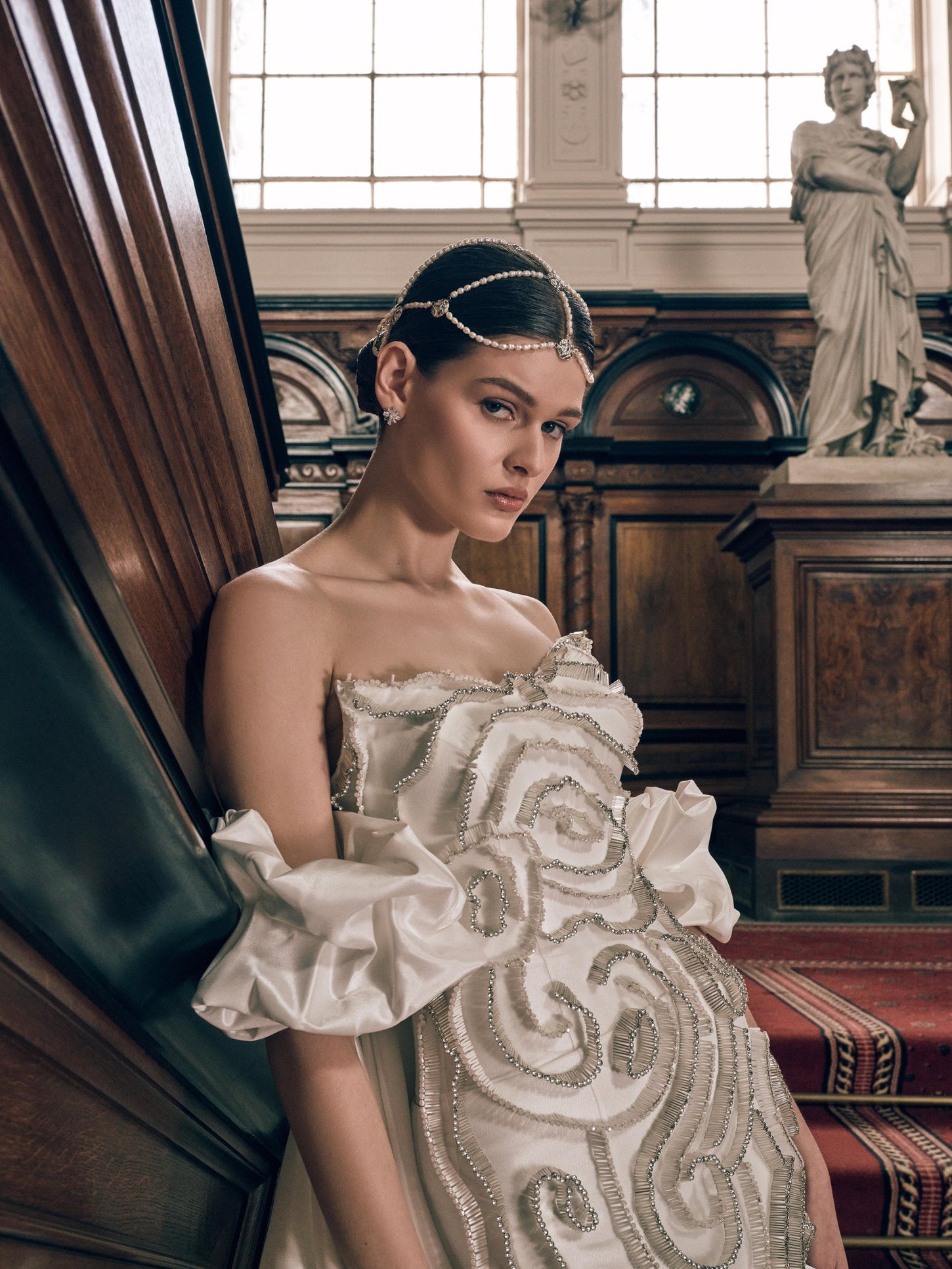 NOVA_BELLA_11_STAIRS_LOOK_11_000710.jpg
