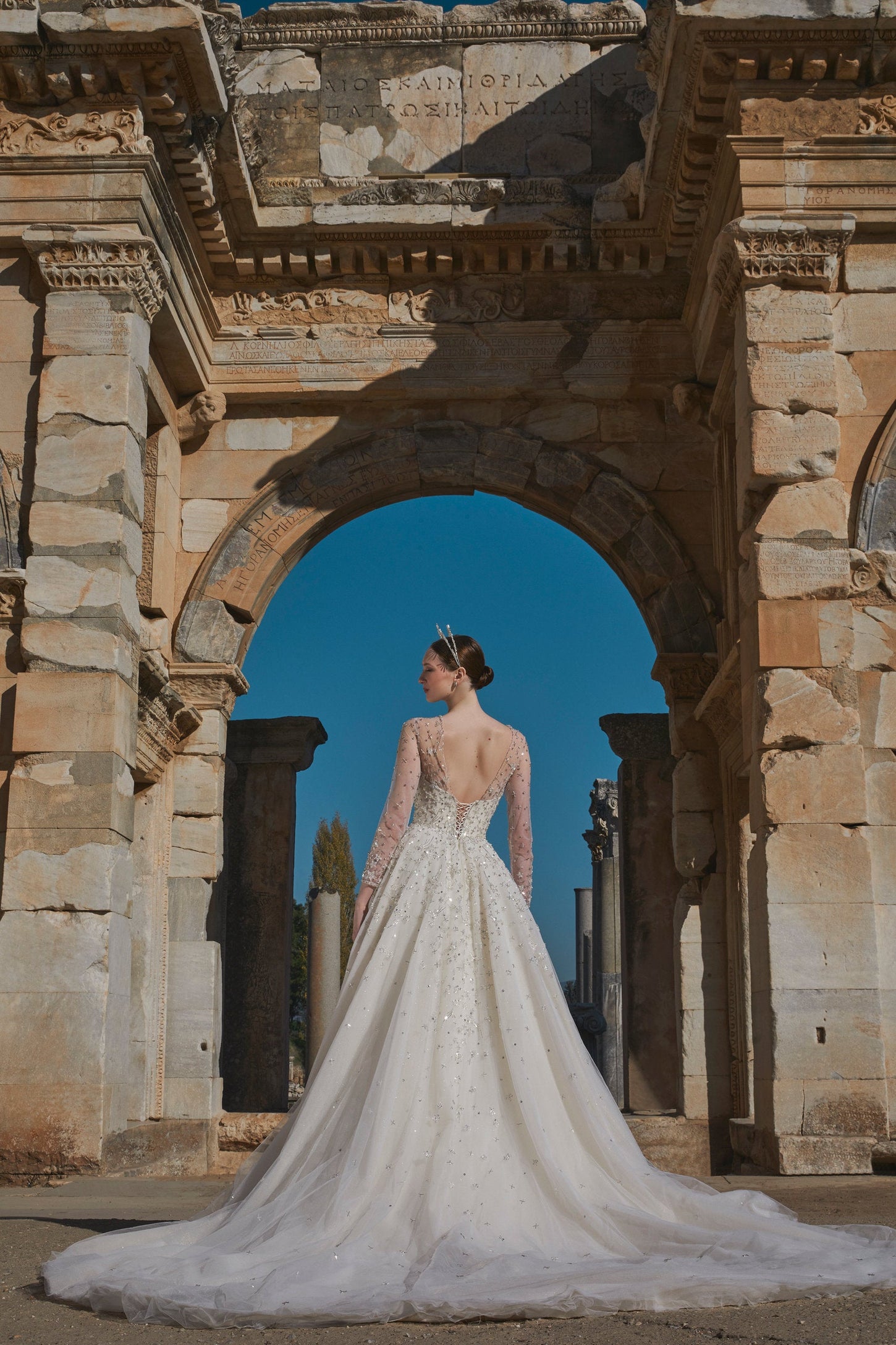 Majestic Elegance: Corset Lace Waist Ball Gown