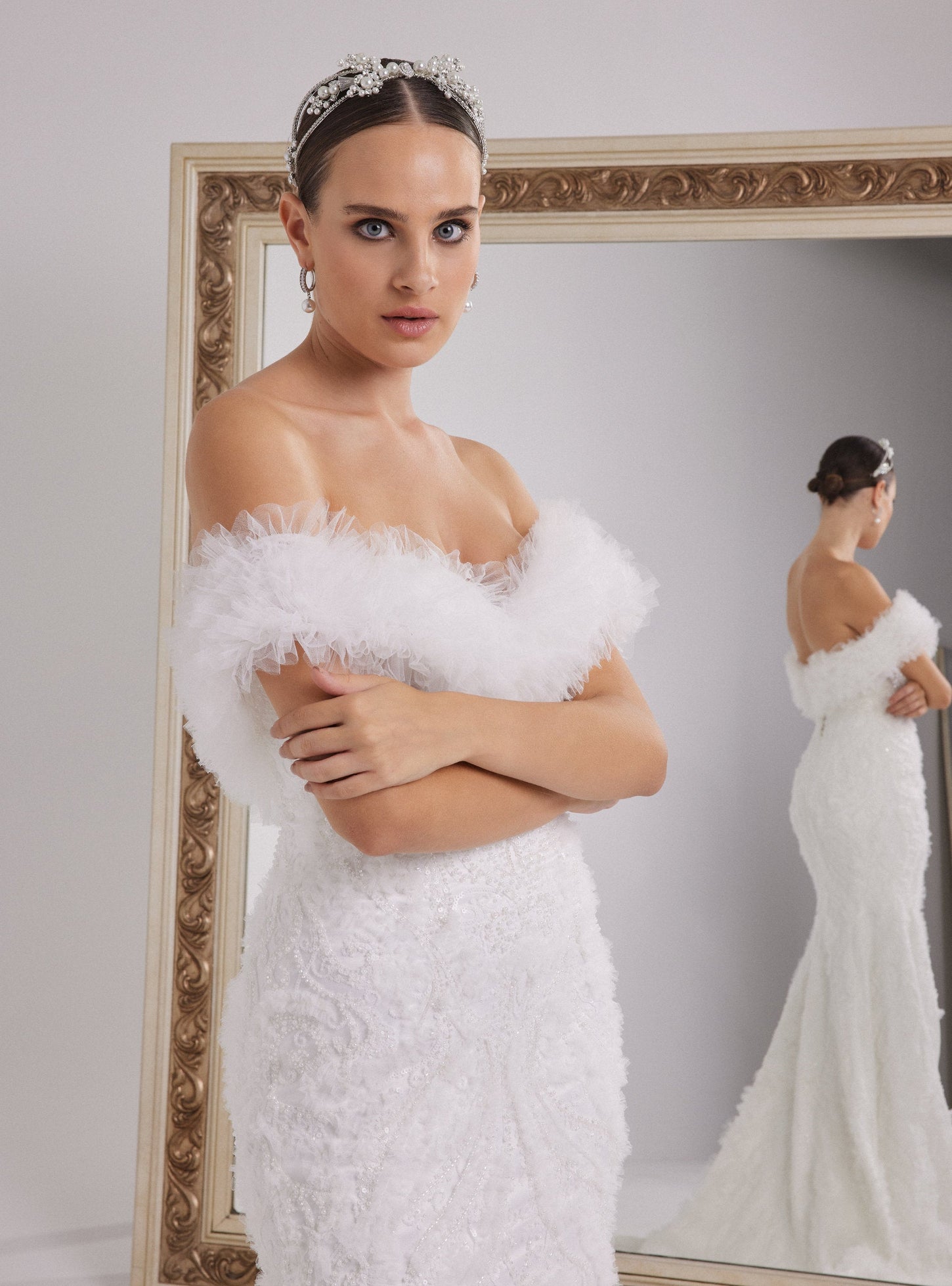 Off Shoulder Neckline White Lace Design Mermaid Wedding Dress