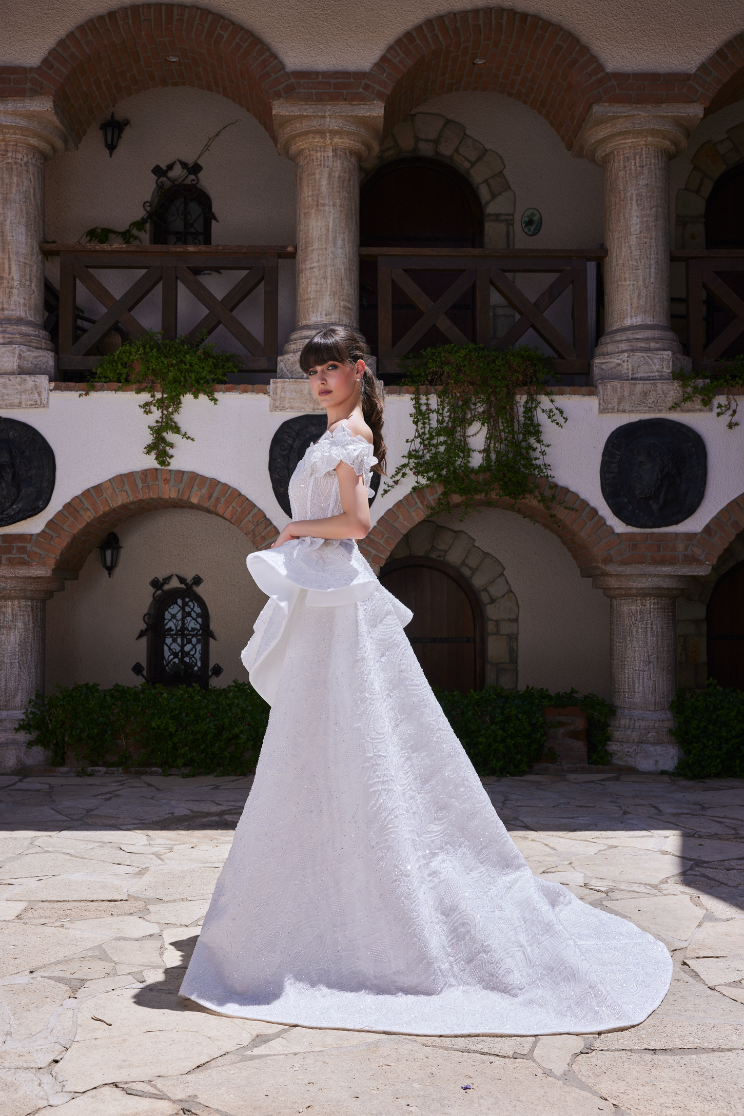 Romantic Mermaid Dress with 3D Floral Accents and Detachable Skirt