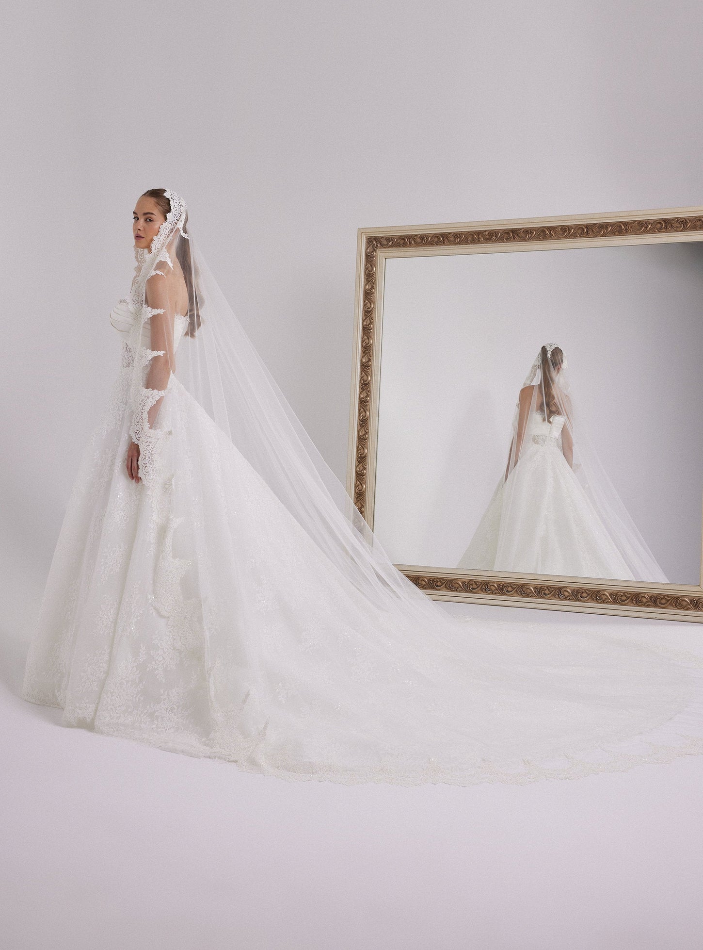 Romantic French Lace Designed White A-line Wedding Dress with Straight Neckline