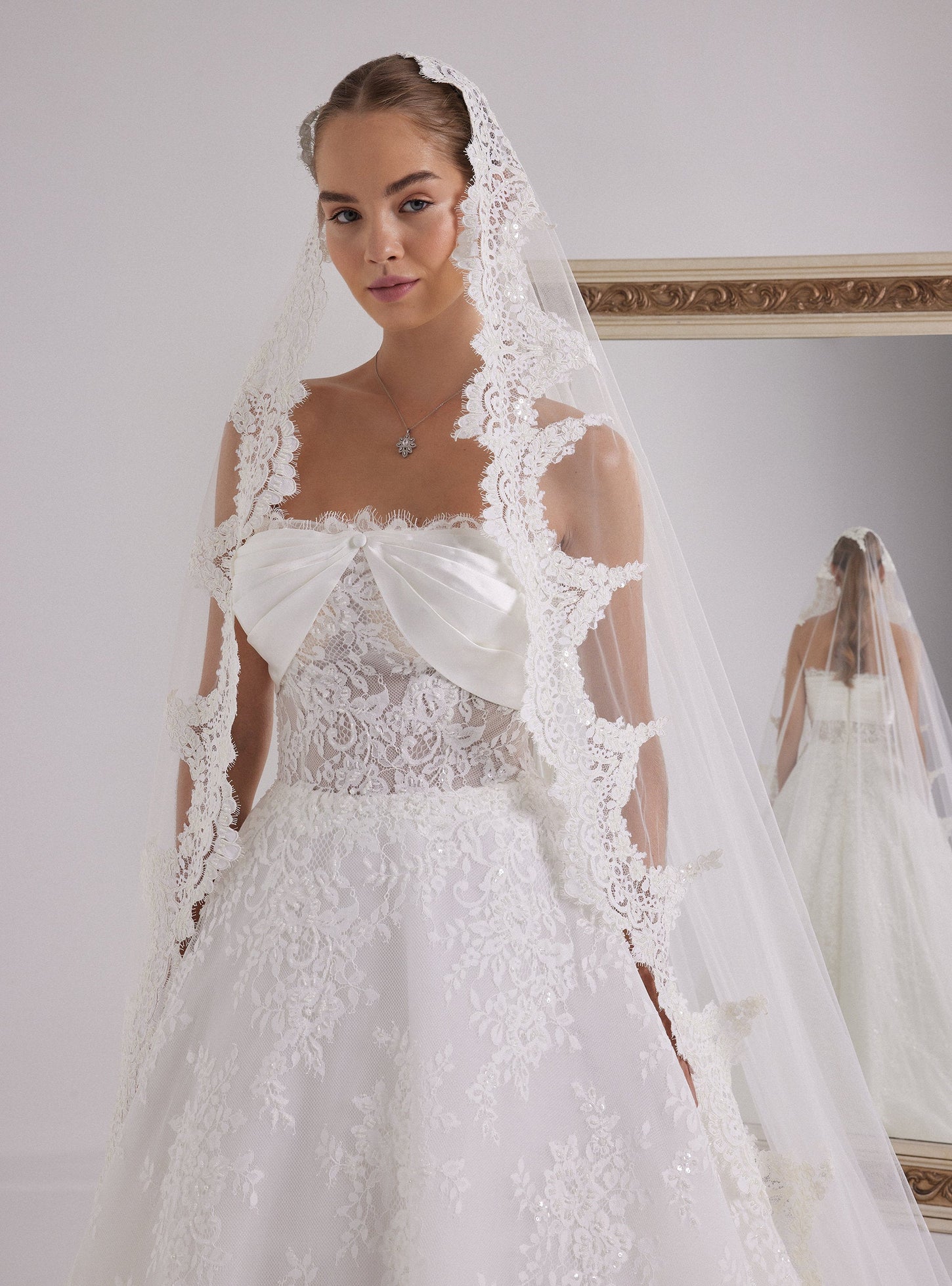 Romantic French Lace Designed White A-line Wedding Dress with Straight Neckline