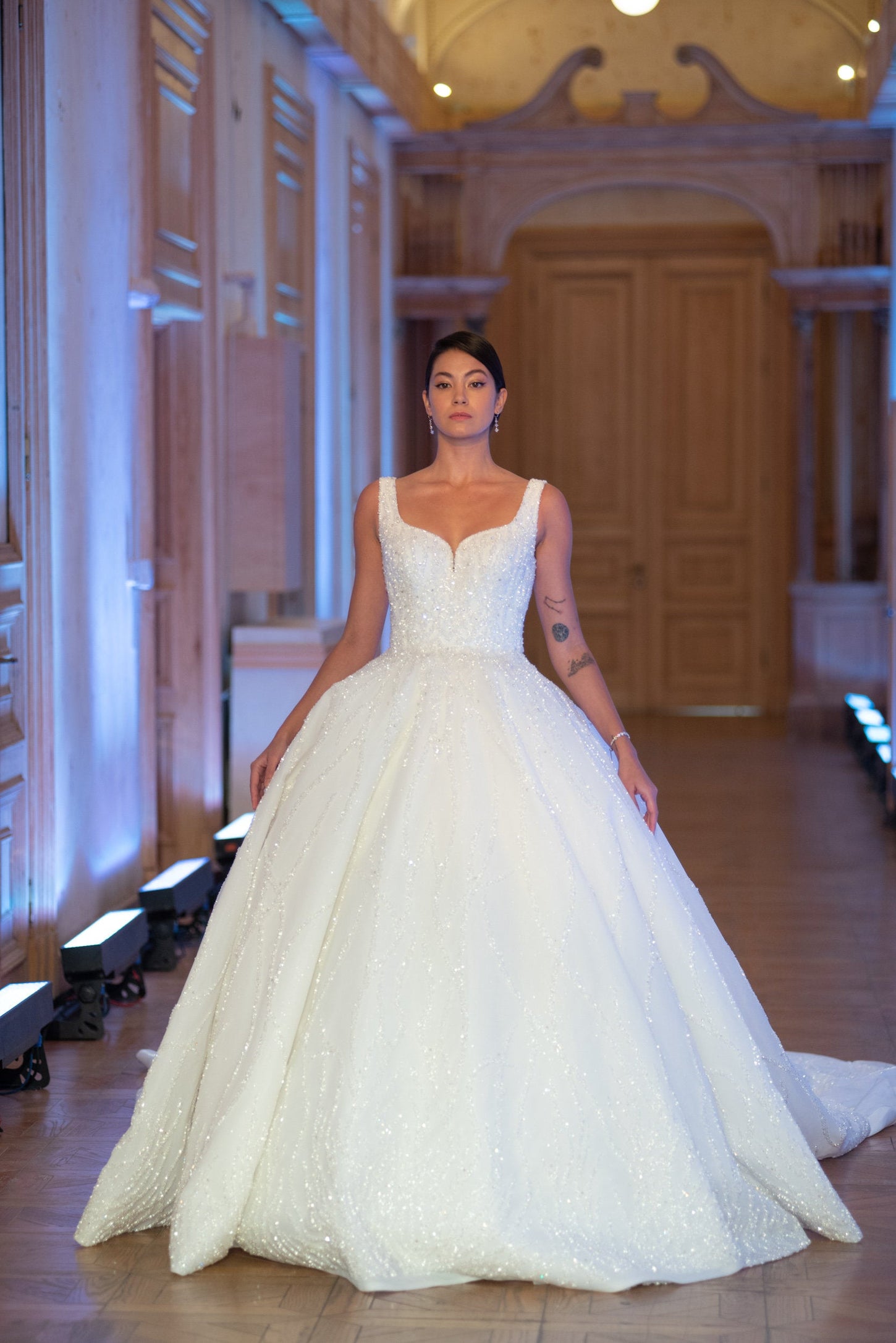 Pure Elegance Long Tail Princess Gown