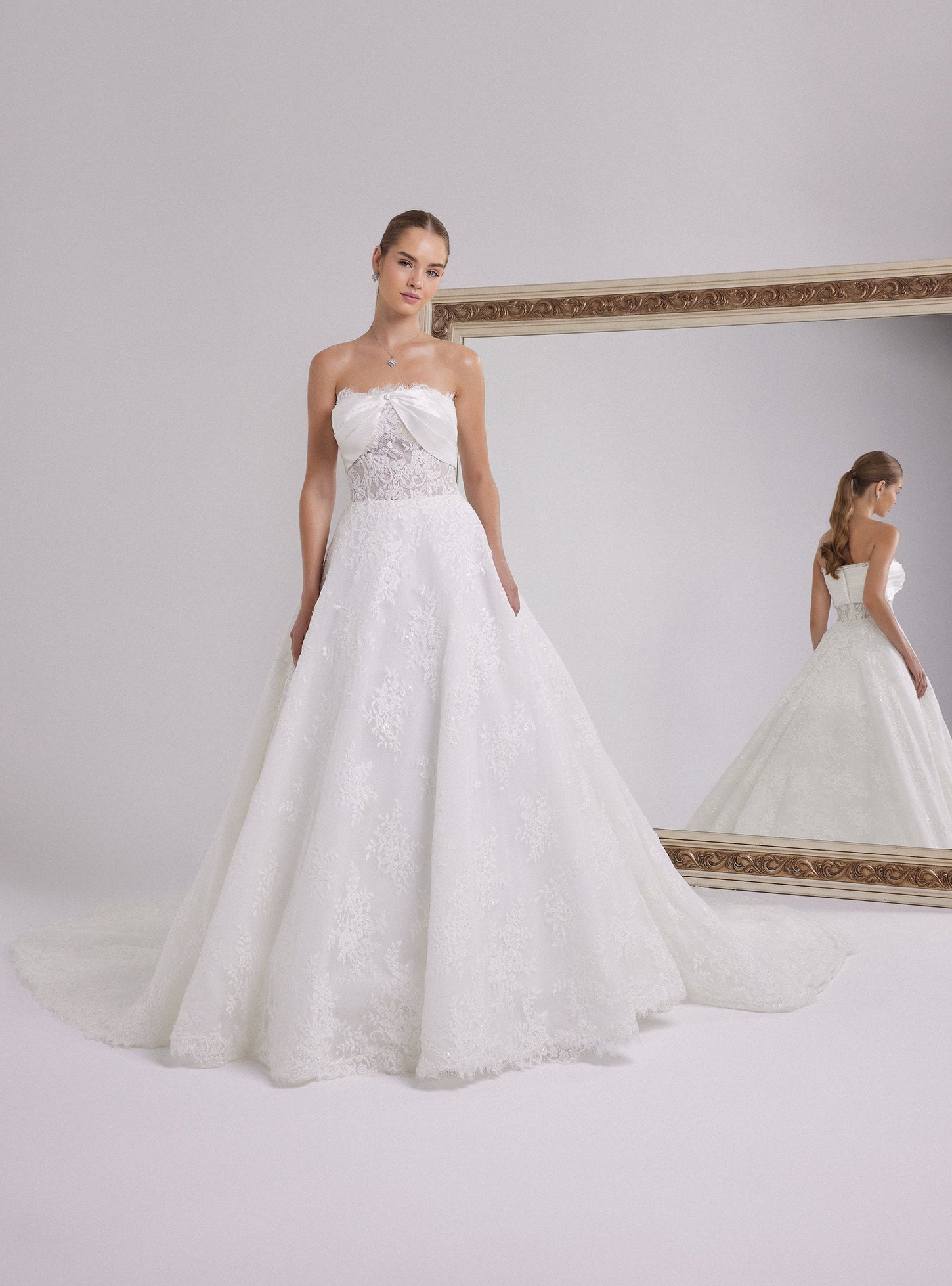 Romantic French Lace Designed White A-line Wedding Dress with Straight Neckline