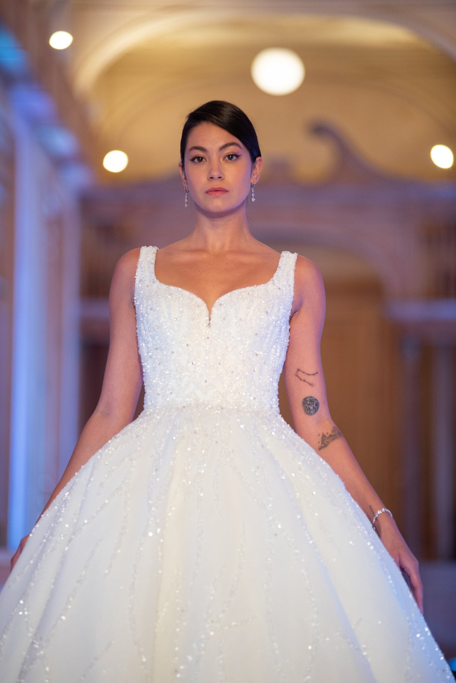 Pure Elegance Long Tail Princess Gown