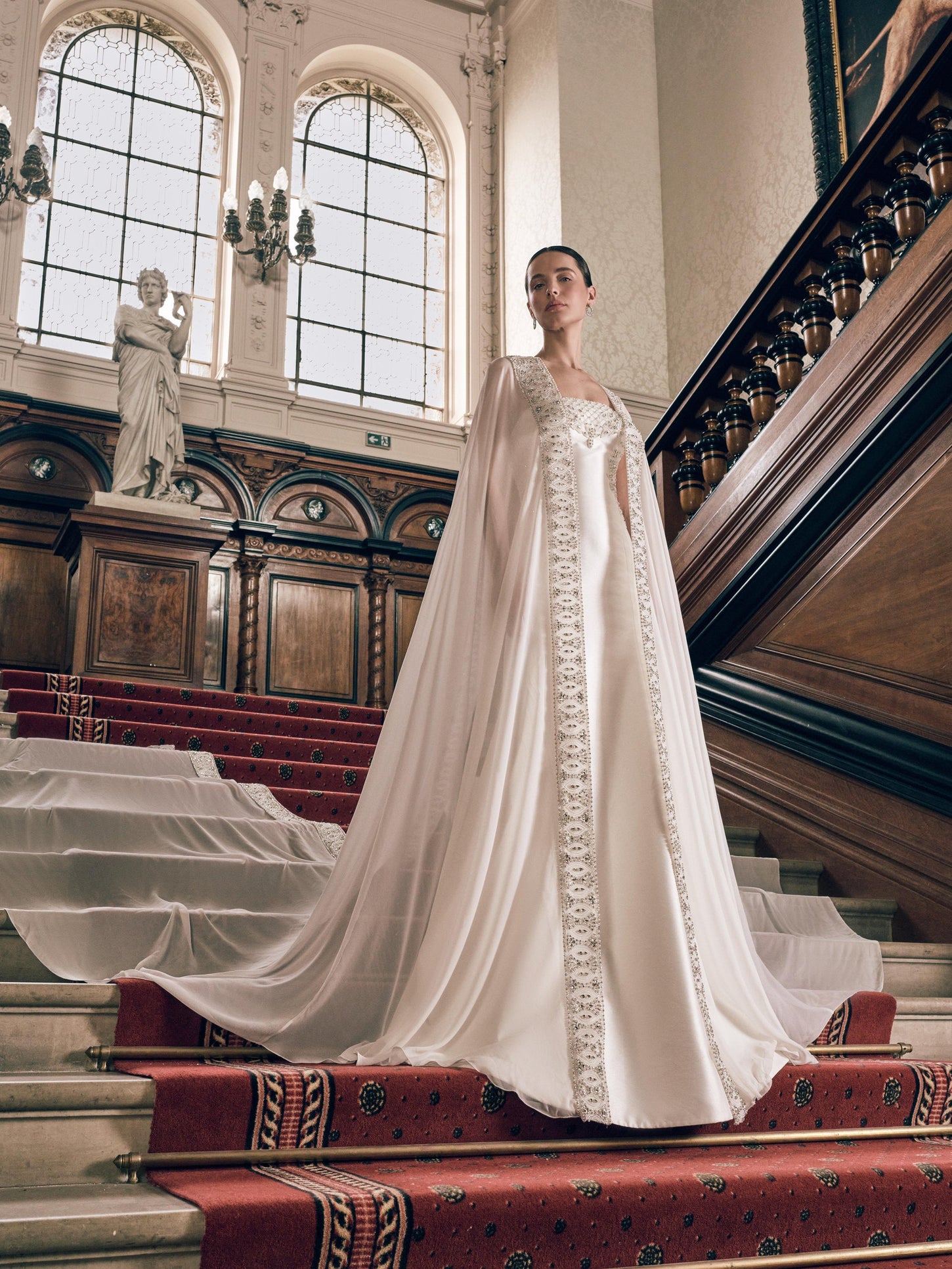 NOVA_BELLA_10_STAIRS_LOOK_10_000652.jpg