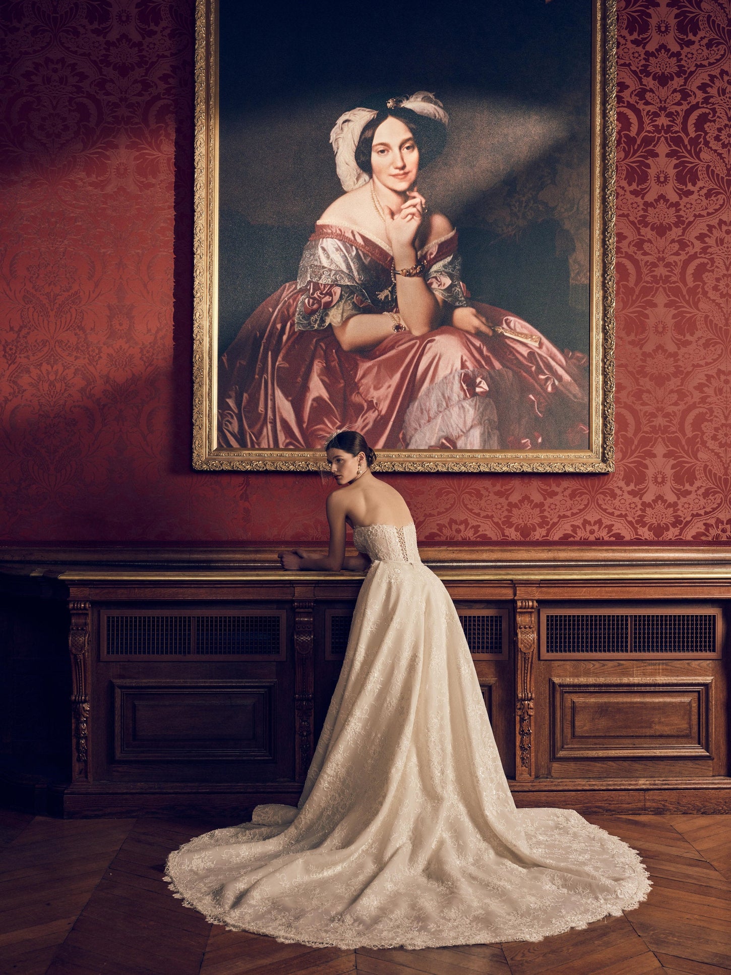 NOVA_BELLA_29_BALL_ROOM_LOOK_29_001418.jpg